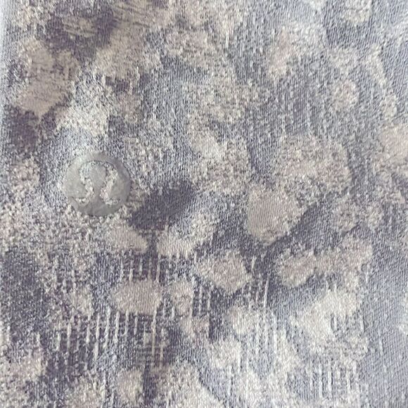 Lululemon Crop (Hi-Rise) *21” Leggings Size 6 - Picture 10 of 10